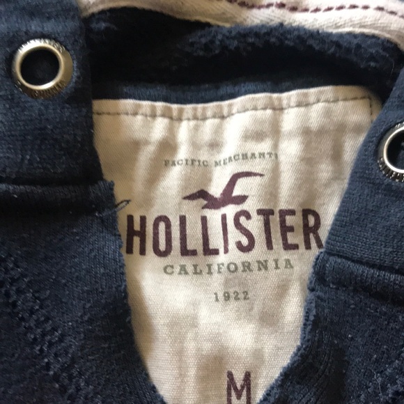 Hollister sweatshirt - Picture 2 of 3